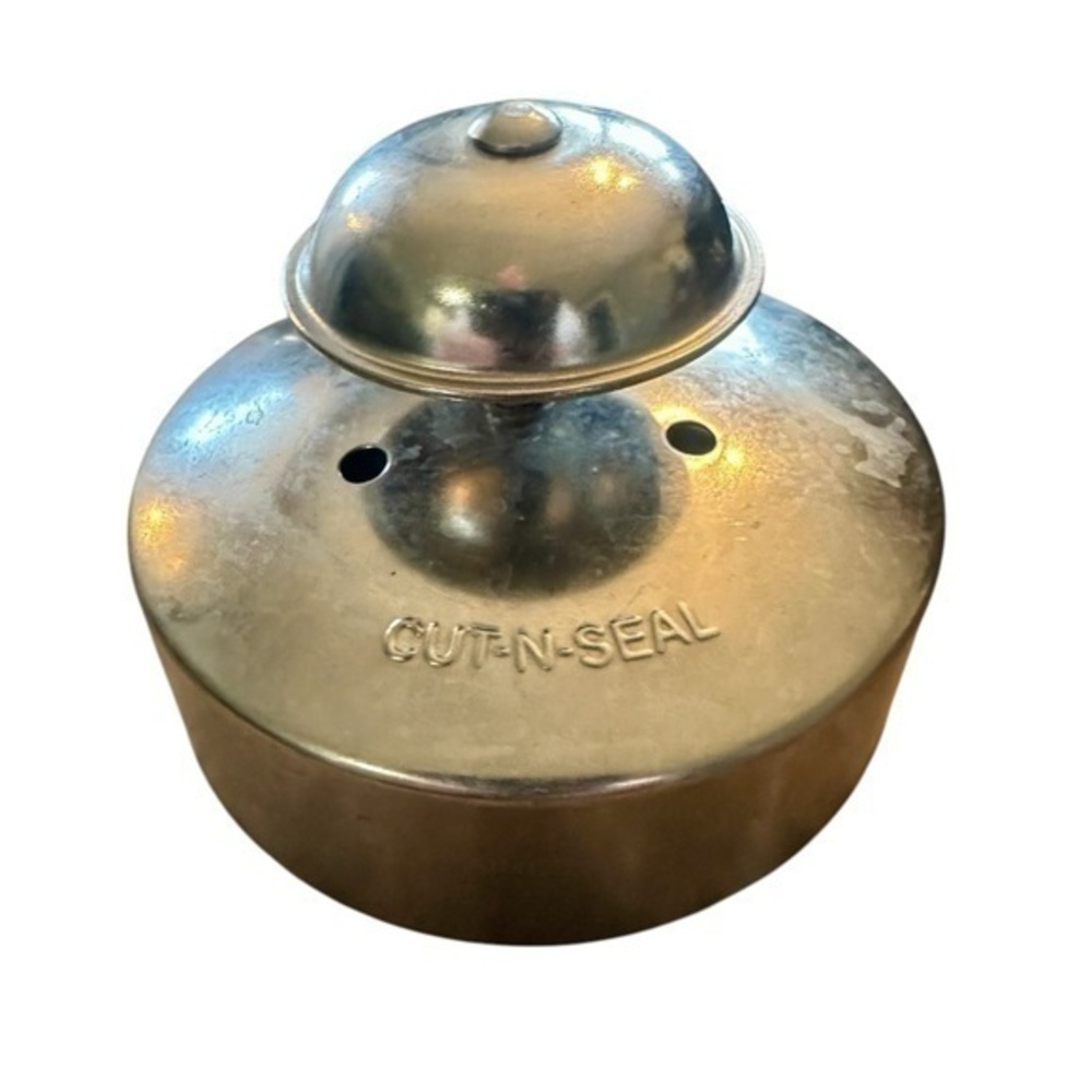 Pampered Chef Cut-N-Seal Metal Kitchen Tool